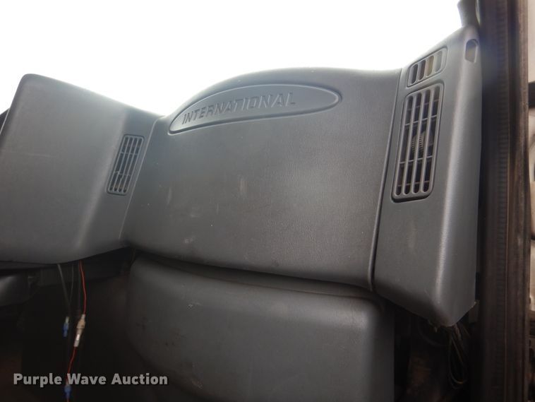 image for item DK3243 2007 International 7500 HT570  refuse truck