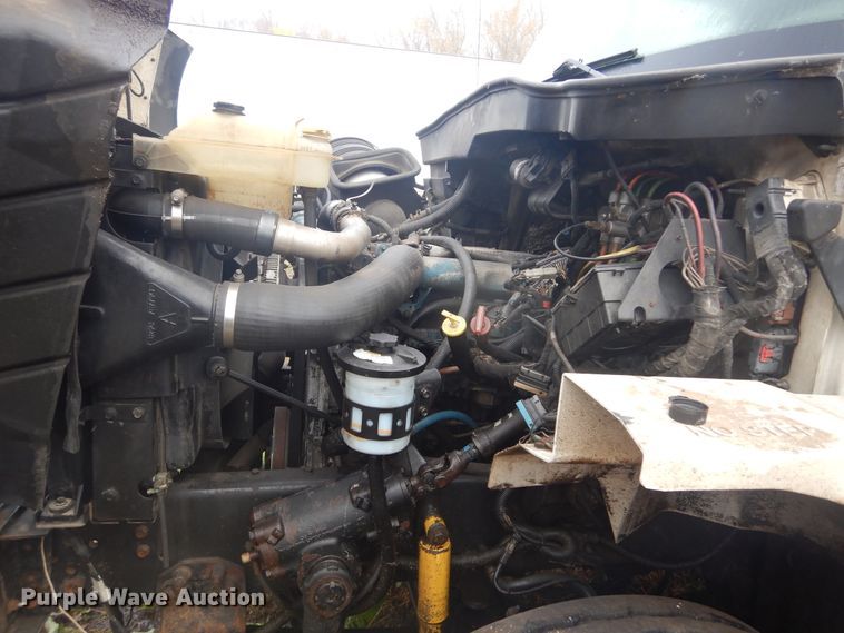 image for item DK3243 2007 International 7500 HT570  refuse truck