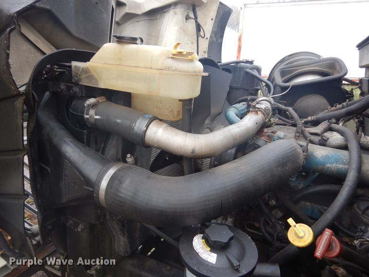 image for item DK3243 2007 International 7500 HT570  refuse truck