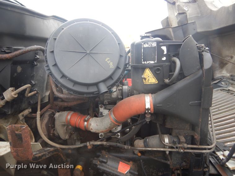 image for item DK3243 2007 International 7500 HT570  refuse truck