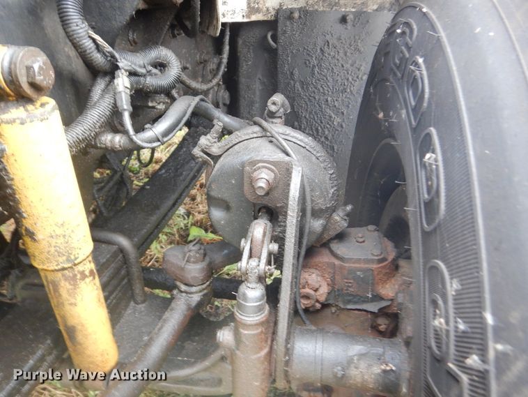 image for item DK3243 2007 International 7500 HT570  refuse truck