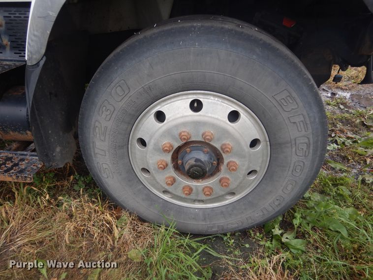 image for item DK3243 2007 International 7500 HT570  refuse truck