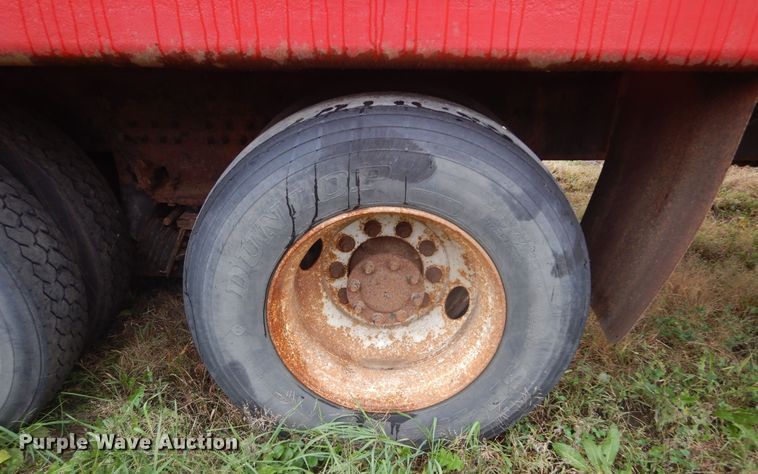 image for item DK3243 2007 International 7500 HT570  refuse truck