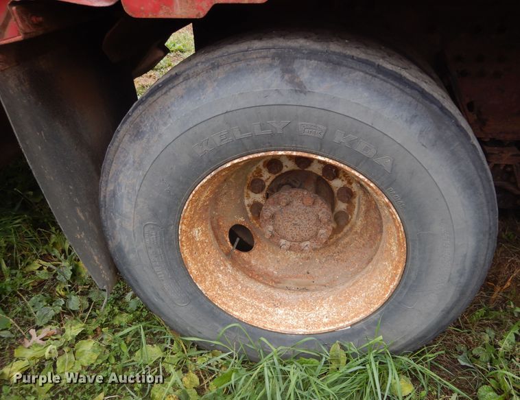 image for item DK3243 2007 International 7500 HT570  refuse truck