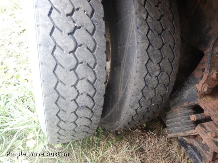 image for item DK3243 2007 International 7500 HT570  refuse truck