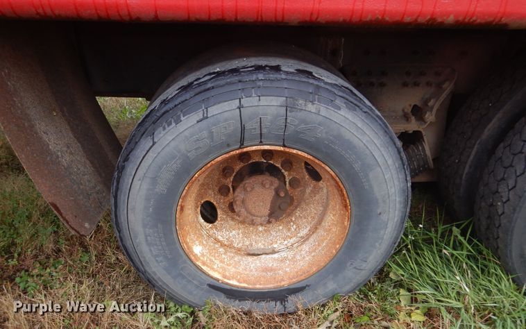 image for item DK3243 2007 International 7500 HT570  refuse truck