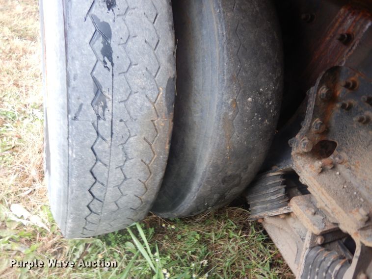 image for item DK3243 2007 International 7500 HT570  refuse truck