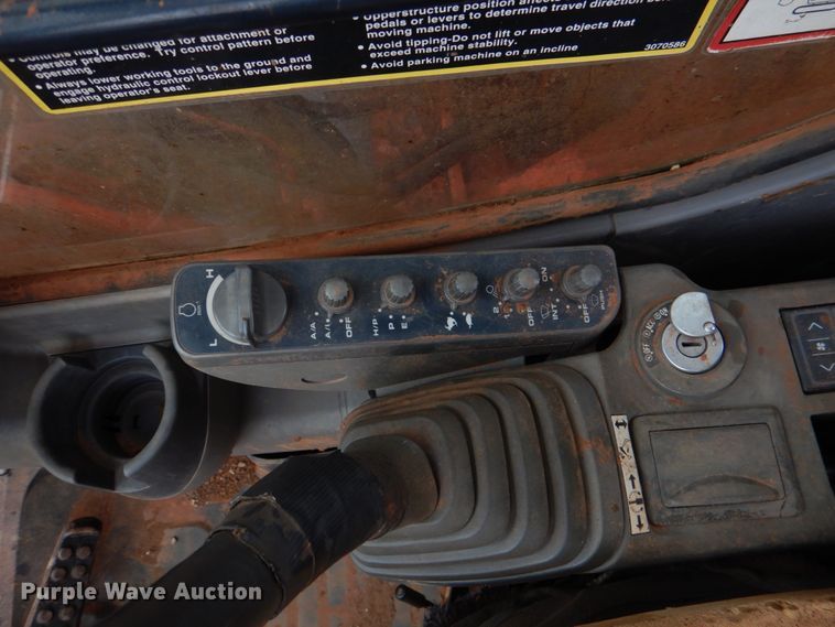 image for item DL0694 2005 Hitachi ZX200LC  excavator