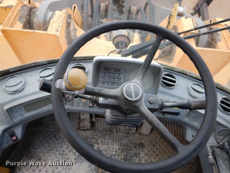 image for item DL5761 1996 Volvo L150C  wheel loader