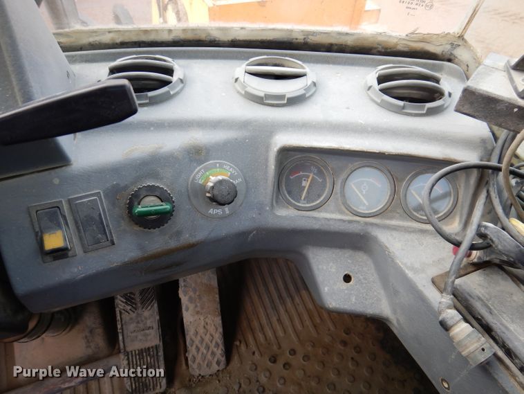 image for item DL5761 1996 Volvo L150C  wheel loader