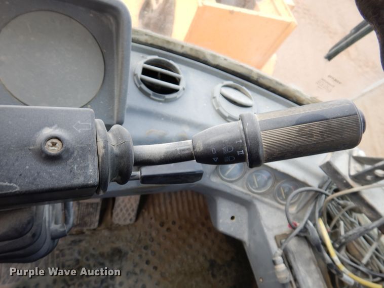 image for item DL5761 1996 Volvo L150C  wheel loader