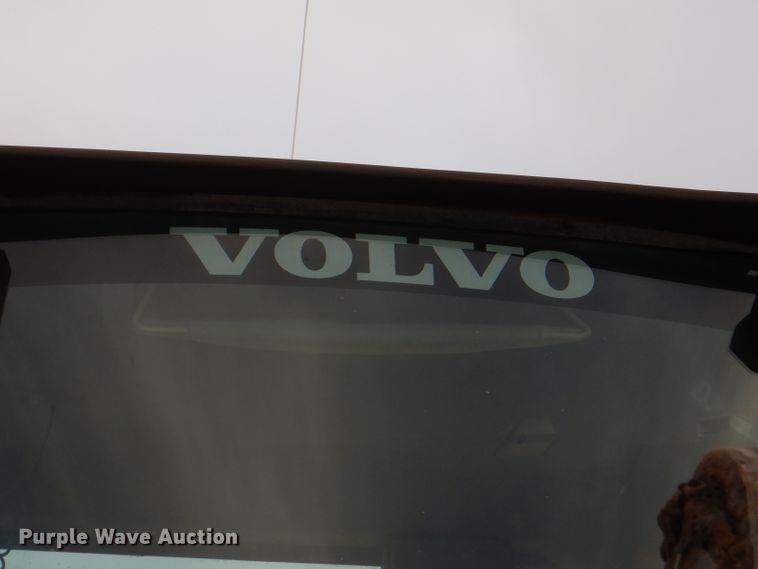 image for item DL5761 1996 Volvo L150C  wheel loader