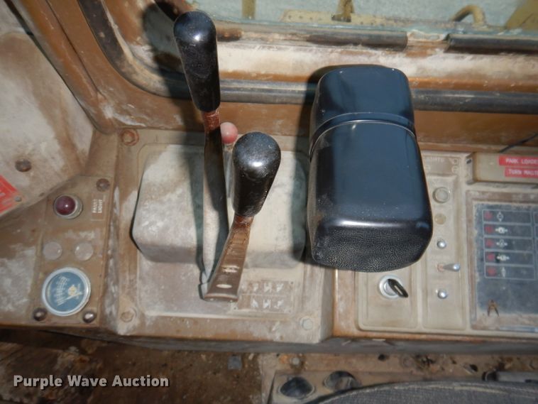 image for item DL5763 1983 Caterpillar 980C  wheel loader