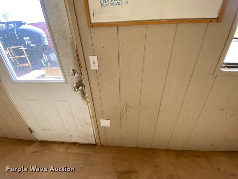 image for item DL6076 Mobile office