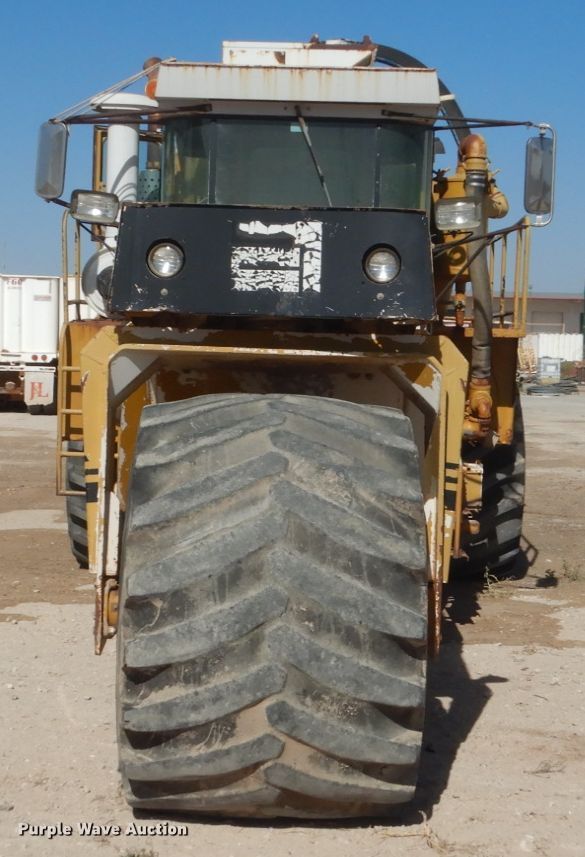 image for item DL6121 Ag-Chem Terra-Gator 2505  water wagon