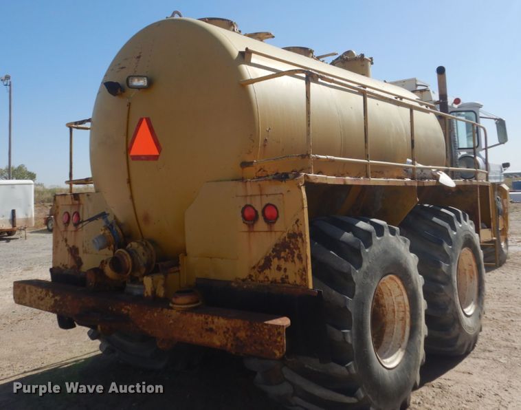 image for item DL6121 Ag-Chem Terra-Gator 2505  water wagon