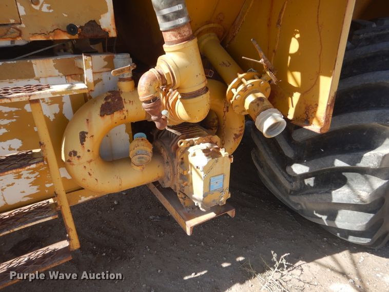 image for item DL6121 Ag-Chem Terra-Gator 2505  water wagon