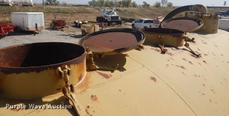 image for item DL6121 Ag-Chem Terra-Gator 2505  water wagon