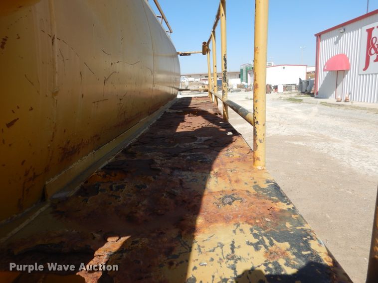 image for item DL6121 Ag-Chem Terra-Gator 2505  water wagon