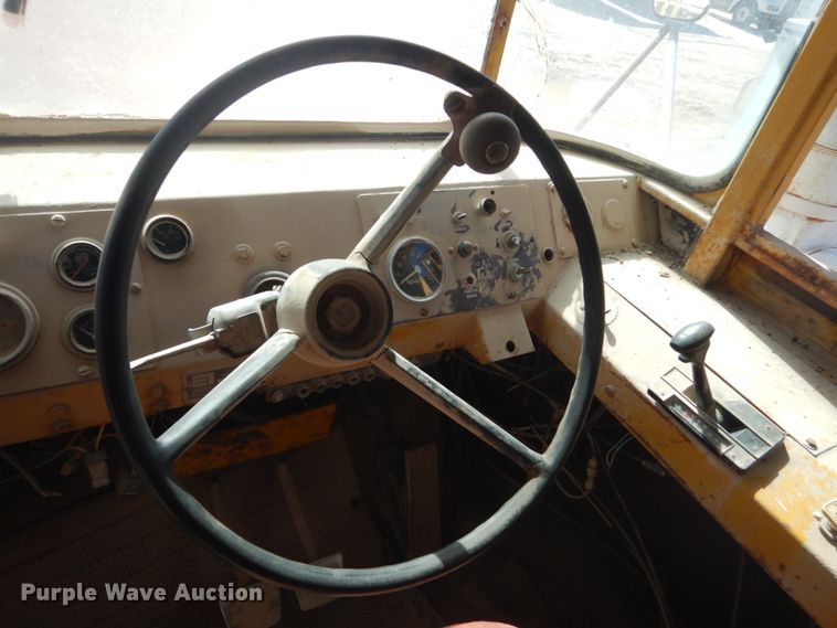 image for item DL6121 Ag-Chem Terra-Gator 2505  water wagon