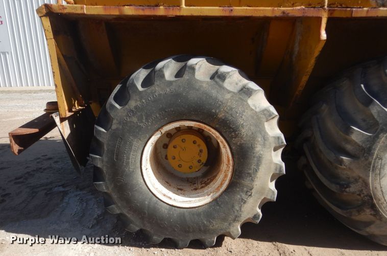 image for item DL6121 Ag-Chem Terra-Gator 2505  water wagon