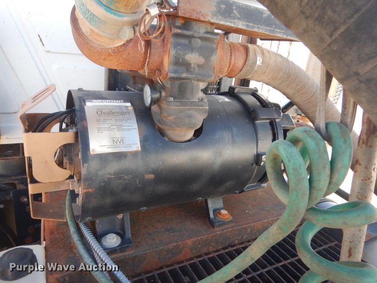 image for item DL6122 2003 Mack CV713  semi truck