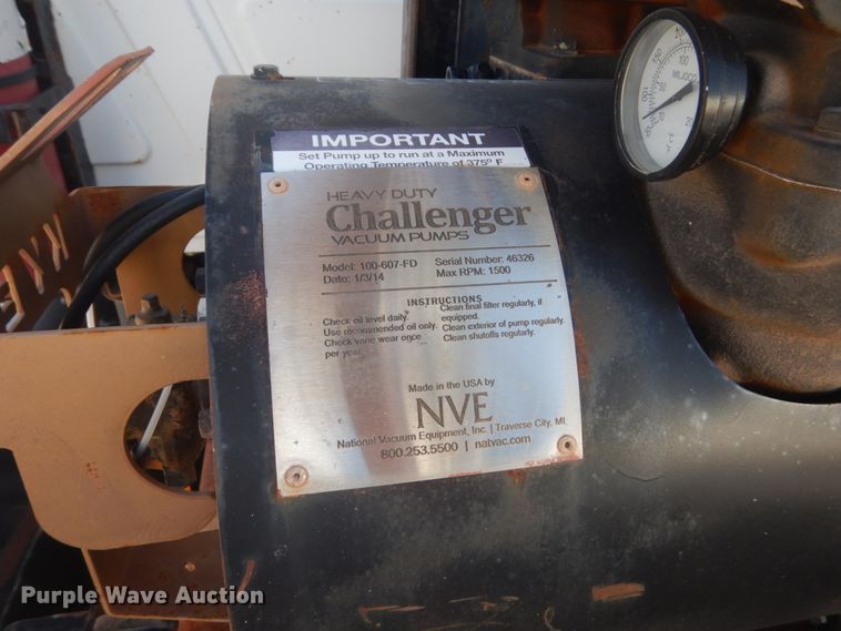 image for item DL6122 2003 Mack CV713  semi truck