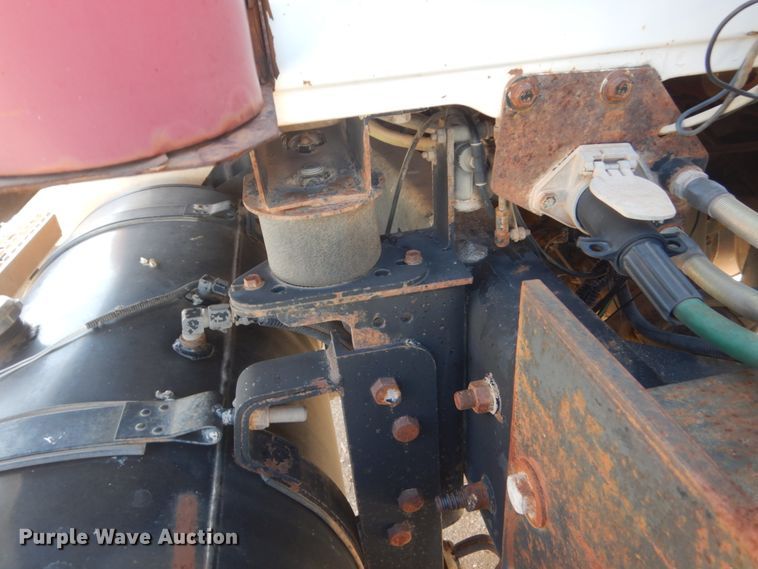 image for item DL6122 2003 Mack CV713  semi truck