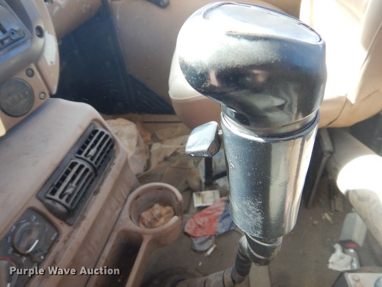 image for item DL6122 2003 Mack CV713  semi truck