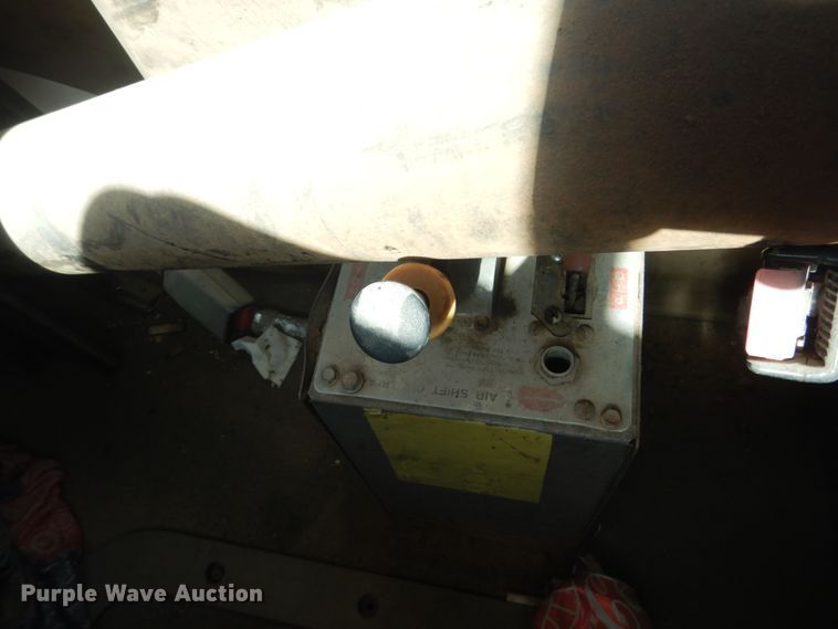 image for item DL6122 2003 Mack CV713  semi truck