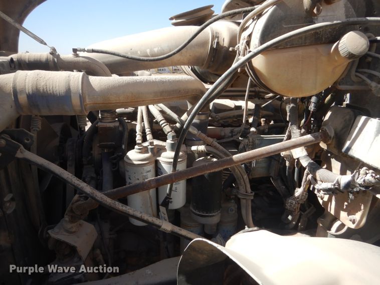 image for item DL6122 2003 Mack CV713  semi truck