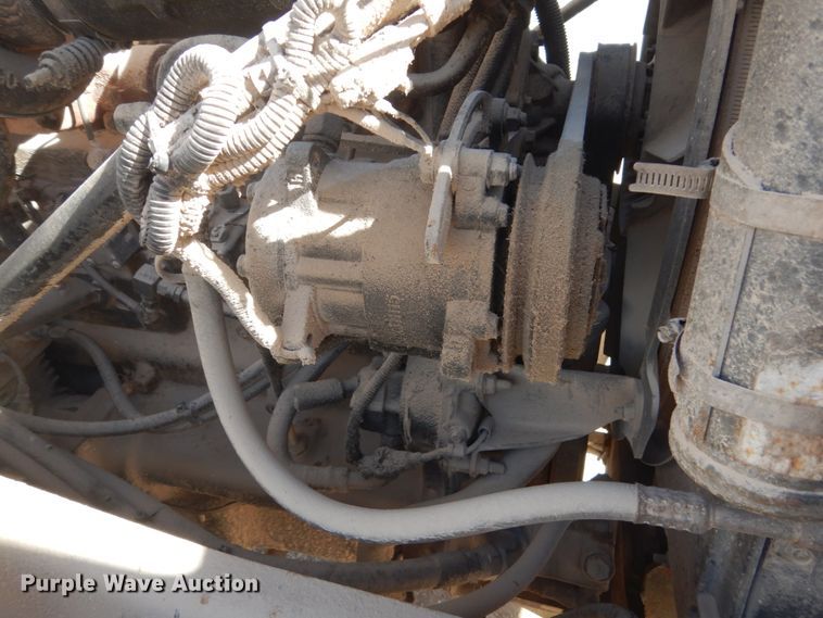 image for item DL6122 2003 Mack CV713  semi truck