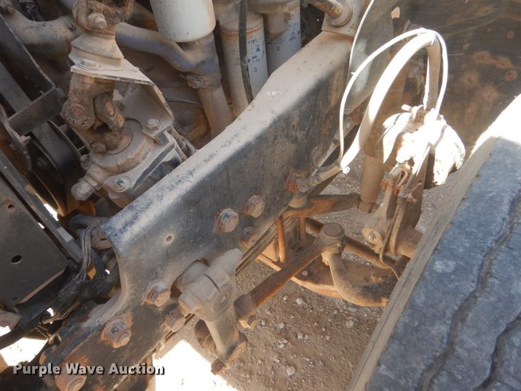 image for item DL6122 2003 Mack CV713  semi truck