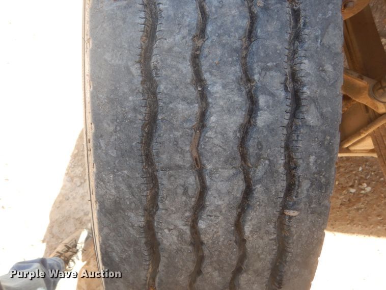 image for item DL6122 2003 Mack CV713  semi truck