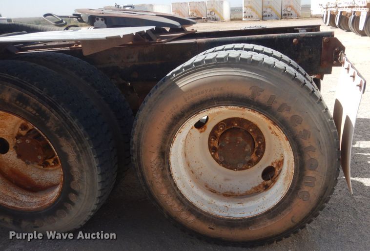 image for item DL6122 2003 Mack CV713  semi truck