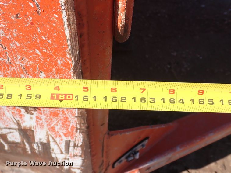 image for item DL6156 2002 Thomas  screen