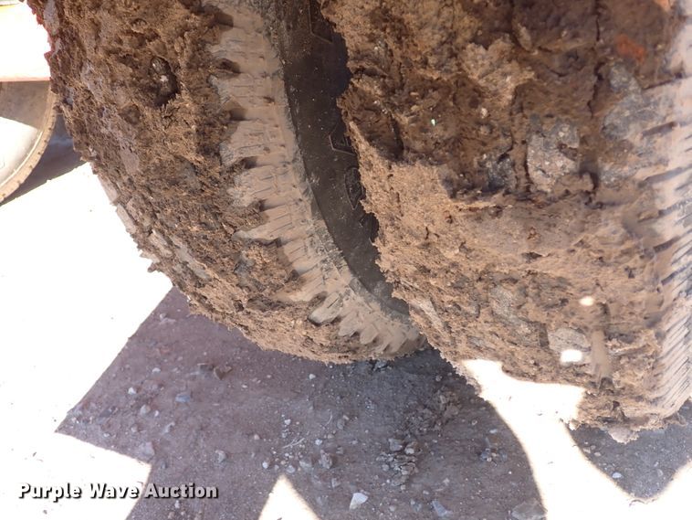 image for item DL6156 2002 Thomas  screen