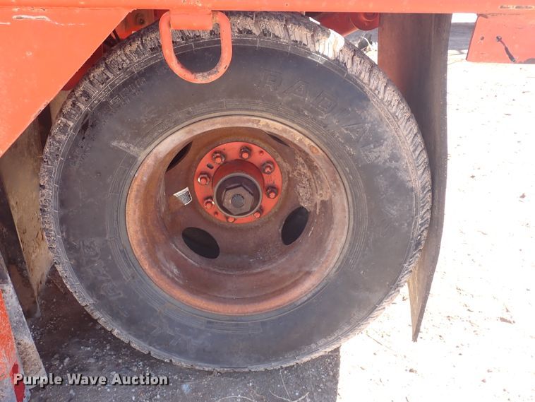 image for item DL6156 2002 Thomas  screen