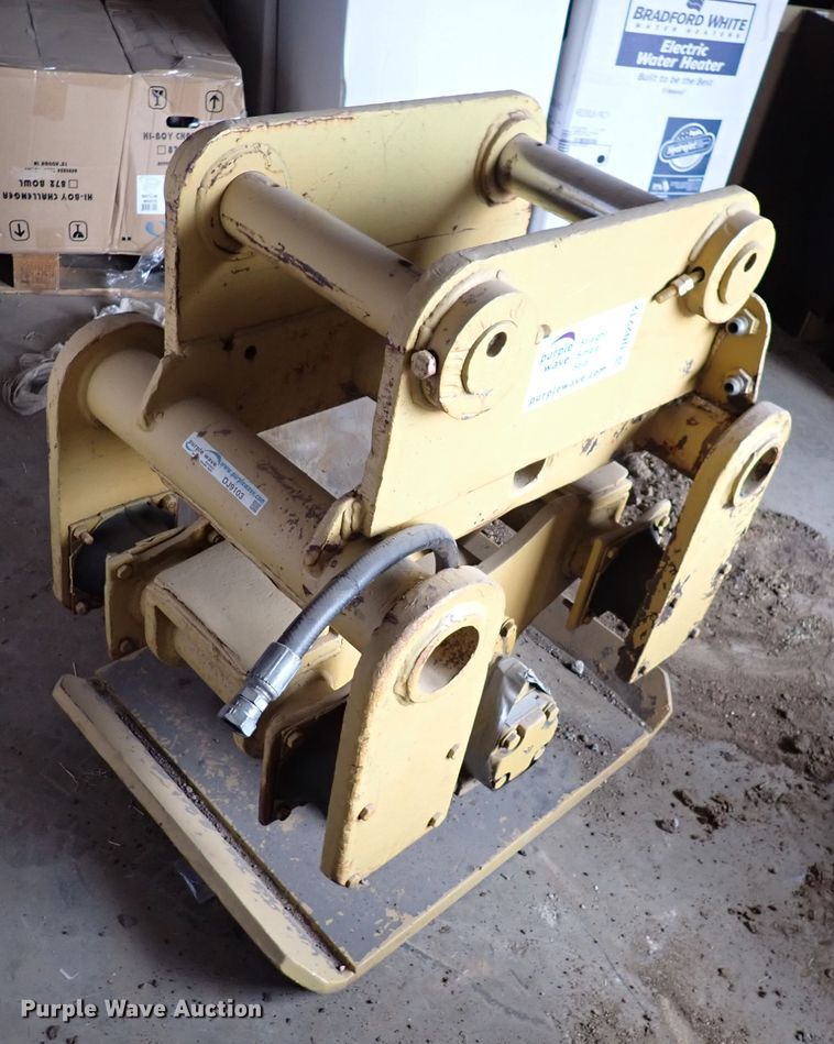 image for item DN2212 Contech  plate compactor
