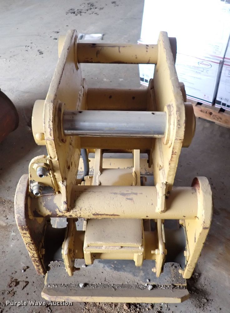 image for item DN2212 Contech  plate compactor