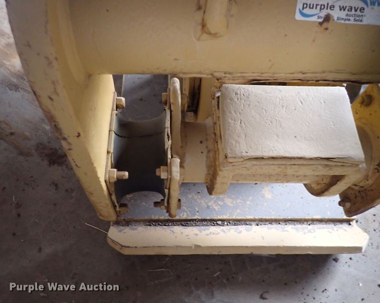 image for item DN2212 Contech  plate compactor