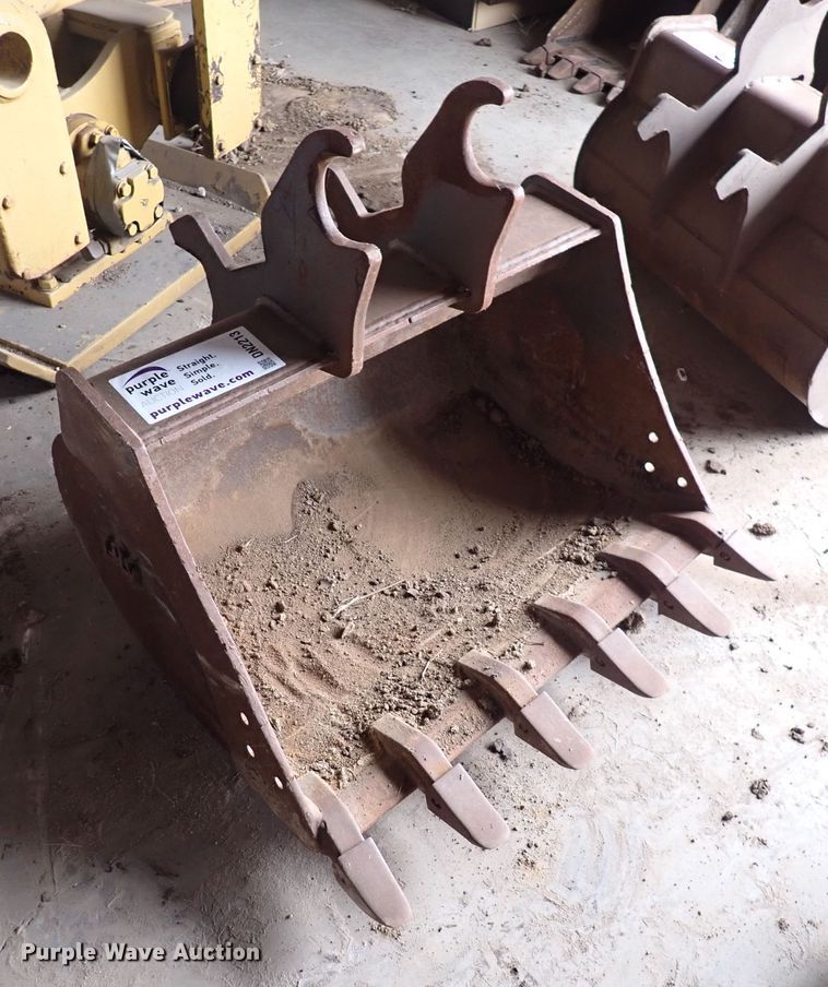 image for item DN2213 36" W excavator bucket