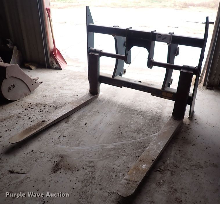 image for item DN2214 JRB Q60  loader forks