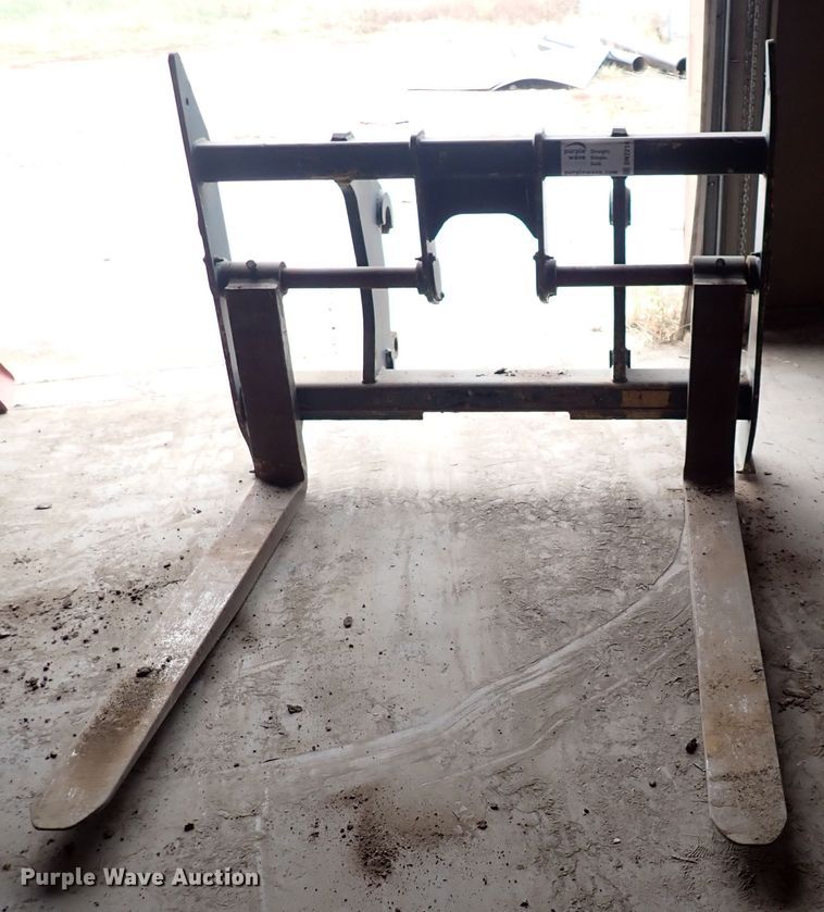 image for item DN2214 JRB Q60  loader forks