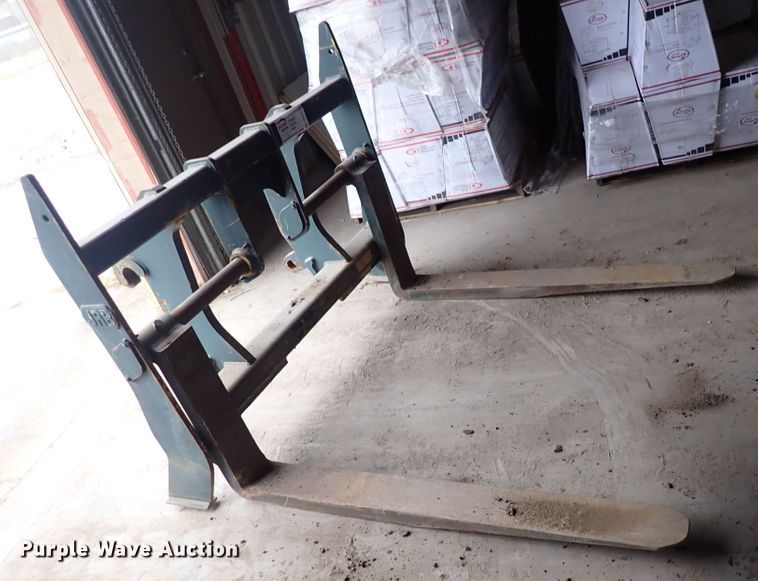 image for item DN2214 JRB Q60  loader forks