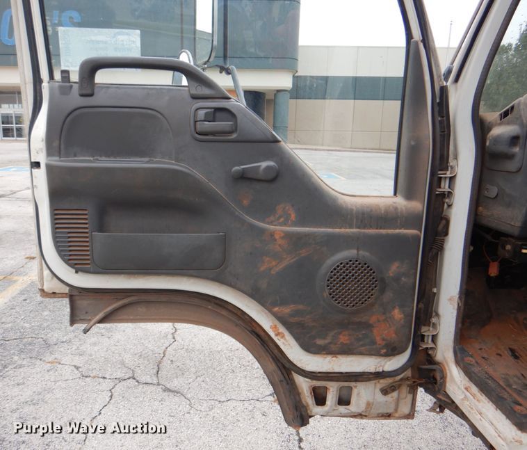 image for item DN6530 2002 GMC W5500  sewer jetter truck