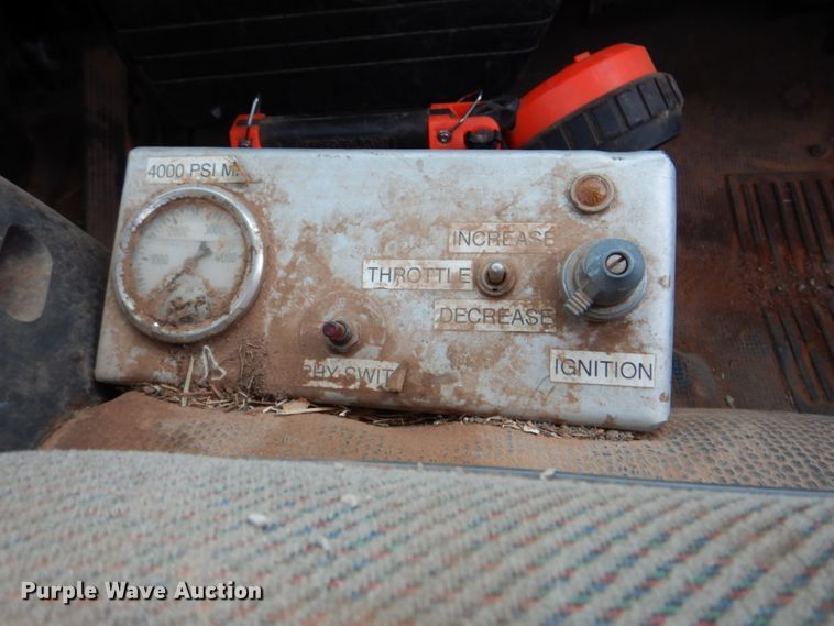 image for item DN6530 2002 GMC W5500  sewer jetter truck