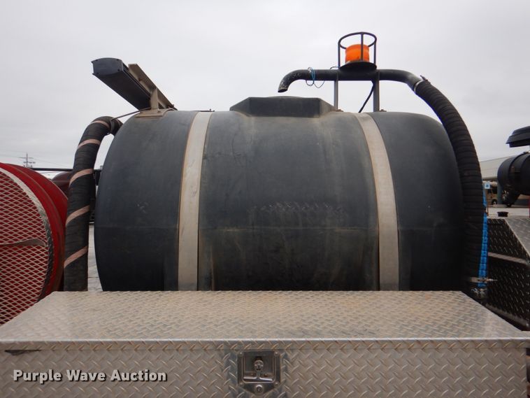 image for item DN6530 2002 GMC W5500  sewer jetter truck