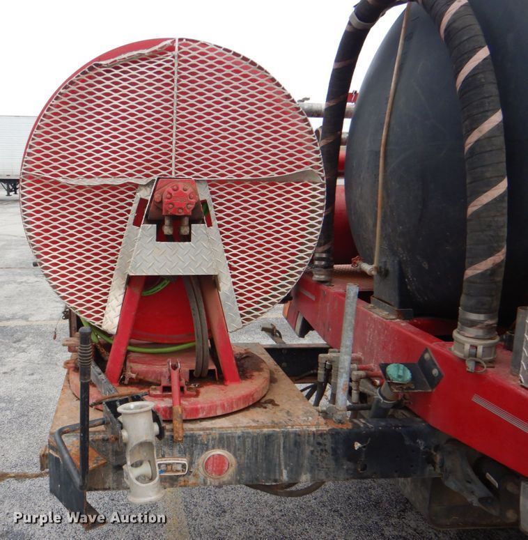 image for item DN6530 2002 GMC W5500  sewer jetter truck