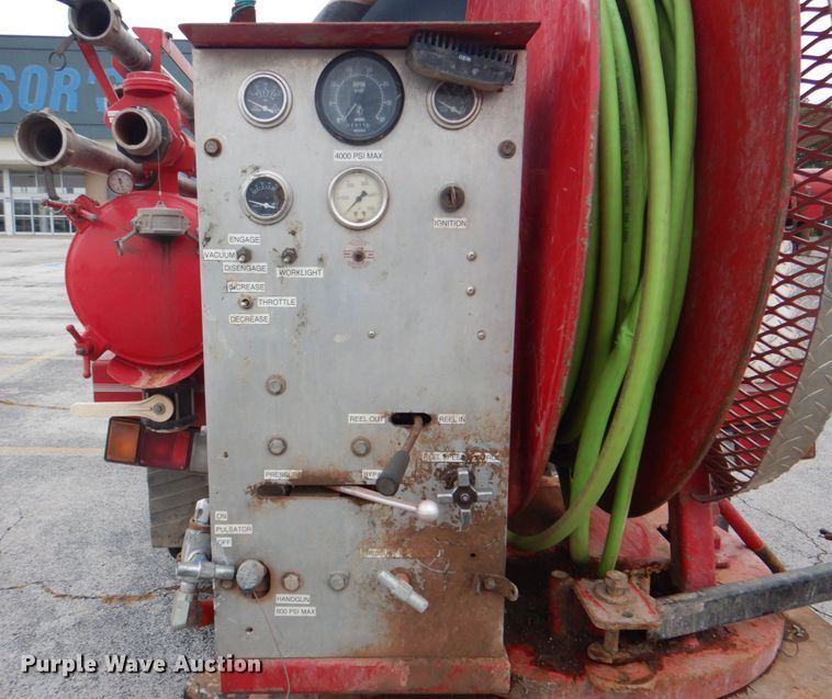 image for item DN6530 2002 GMC W5500  sewer jetter truck